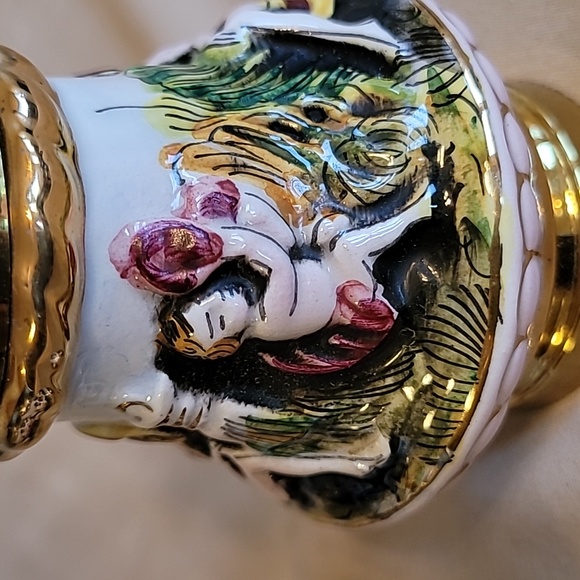 Capodimonte Vintage Porcelain And Brass Salt Shaker And Pepper Grinder NIB NEW - Picture 6 of 10